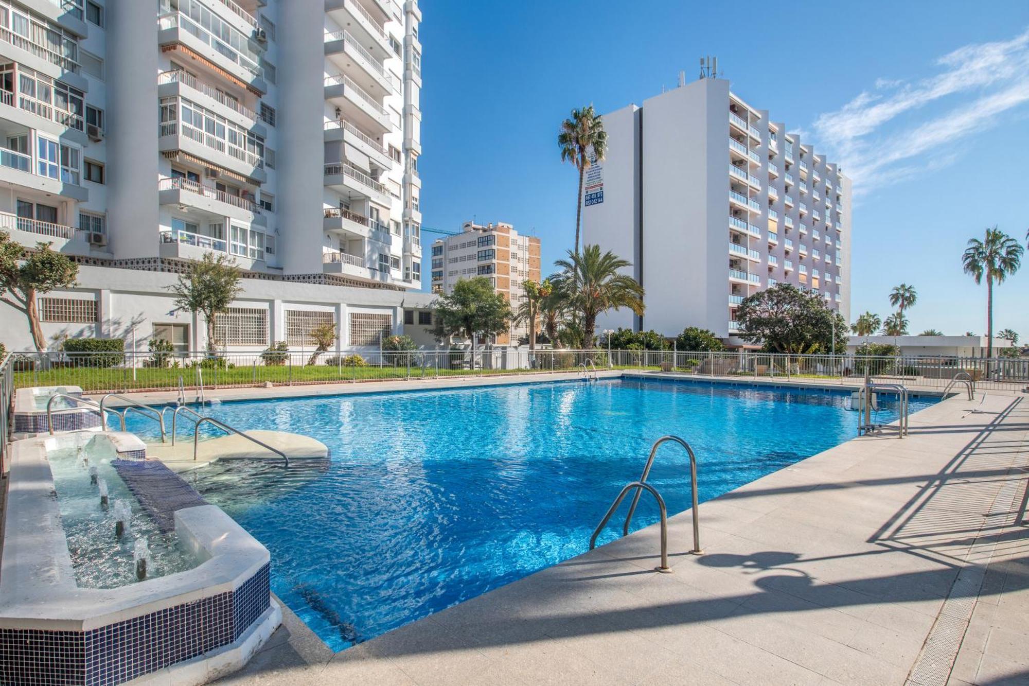 בנאלמדנה Next To Puerto Marina And The Beach מראה חיצוני תמונה