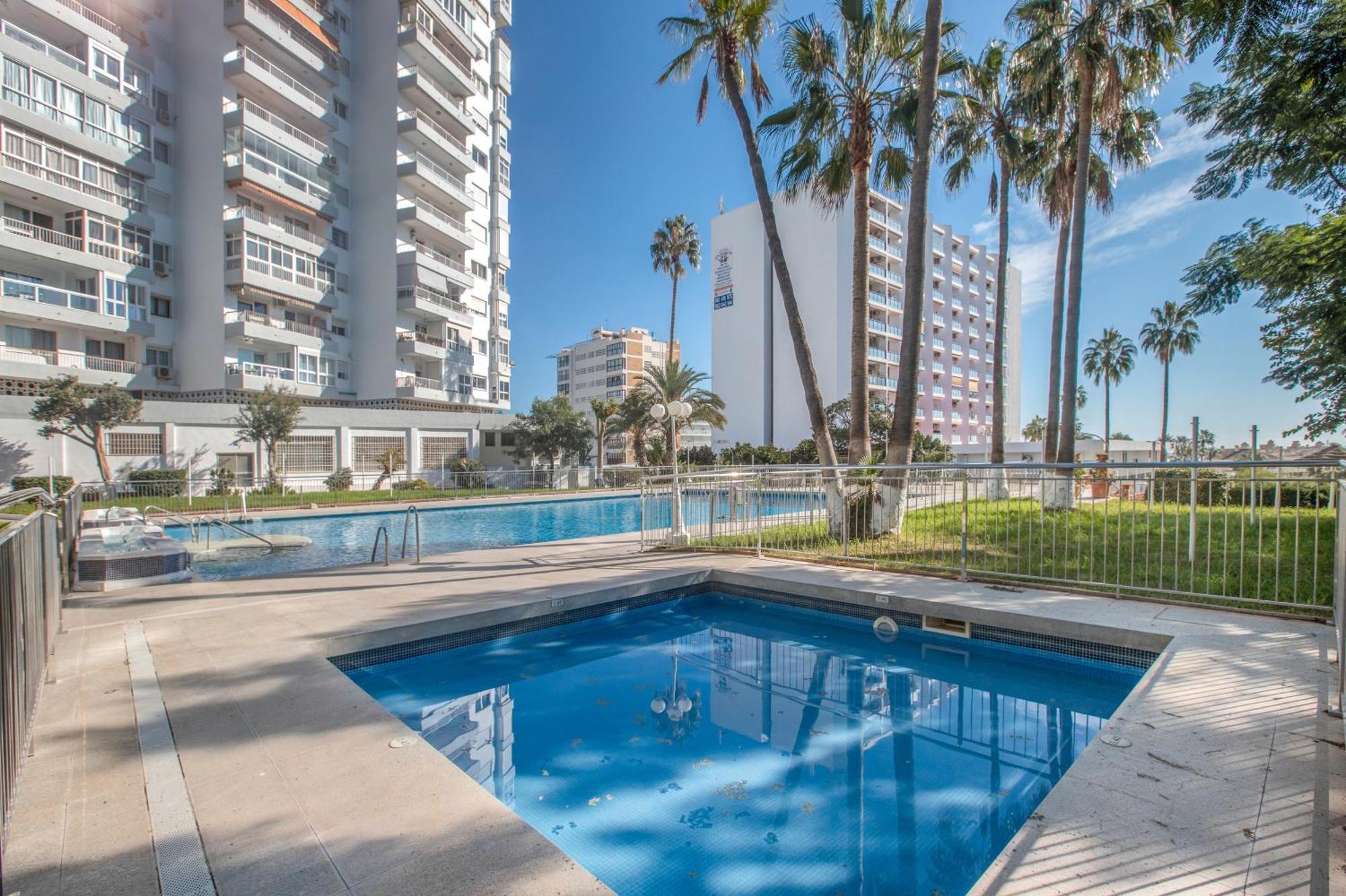 בנאלמדנה Next To Puerto Marina And The Beach מראה חיצוני תמונה